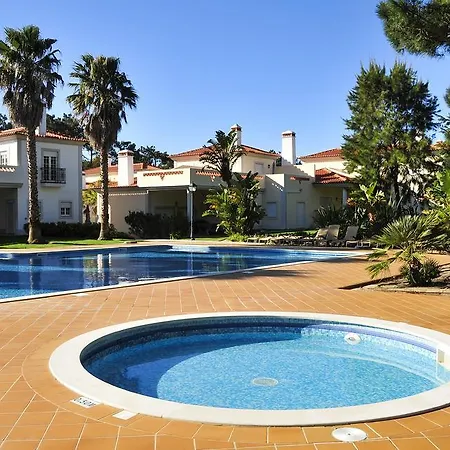 Del Rey Bythe Pools Holiday home